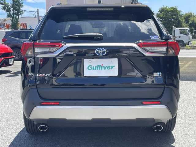トヨタ ＲＡＶ４ 神奈川県 2023(令5)年 2.6万km アティチュードブラックマイカ ワンオーナー/パノラマルーフ/純正ナビ（AM/FM/BT）/フルセグTV/純正デジタルインナーミラー/インナーミラー内蔵ドラレコ前後/BSM/全方位カメラ/コーナーセンサー/レーダークルーズコントロール/衝突軽減ブレーキ/運転席パワーシート/前席シートヒーターベンチレーション/純正LEDヘッドライト/パワーバックドア/スマートキー/スペアキーX1/取説/記録簿・保証書/ディーラー記録　R6