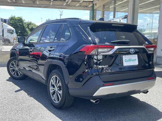 トヨタ ＲＡＶ４ 神奈川県 2023(令5)年 2.6万km アティチュードブラックマイカ ワンオーナー/パノラマルーフ/純正ナビ（AM/FM/BT）/フルセグTV/純正デジタルインナーミラー/インナーミラー内蔵ドラレコ前後/BSM/全方位カメラ/コーナーセンサー/レーダークルーズコントロール/衝突軽減ブレーキ/運転席パワーシート/前席シートヒーターベンチレーション/純正LEDヘッドライト/パワーバックドア/スマートキー/スペアキーX1/取説/記録簿・保証書/ディーラー記録　R6
