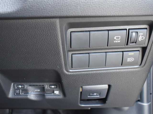 トヨタ ヤリスクロス ハイブリッド G 福岡県 2024(令6)年 1.9万km ベージュ ワンオーナー/トヨタセーフティセンス/純正ナビ/フルセグTV/CD/DVD/BT/HDMI/パノラミックビューモニター/純正LEDヘッドライト/純正16インチアルミホイール/前後ドライブレコーダー/ブラインドスポットモニター/レーダークルーズコントロール/ステアリングスイッチ/TVキャンセラー/ビルトインETC/プッシュスタート/スマートキー/新車時保証書/取扱説明書
