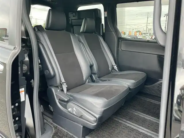 トヨタ ノア Si ダブルバイビーⅡ 道央・札幌 2020(令2)年 5.1万km ブラック ４WD/寒冷地仕様/社外SDナビ/CD/DVD/BT/フルセグ/純正フリップダウンモニター/プリクラッシュセーフティ/横滑り防止装置/クルーズコントロール/クリアランスソナー/バックカメラ/ドライブレコーダー/アイドリングストップ/ワイパーデアイサー/両側パワースライドドア/ハーフレザーシート/ステアリングリモコン/プッシュスタート/スマートキー/LEDヘッドライト/オートライト/電動格納ミラー/ウィンカーミラー/純正フロアマット/ドアバイザー/スペアキー/純正AW付夏タイヤ積込/195/65/R15/2020年/山2mm