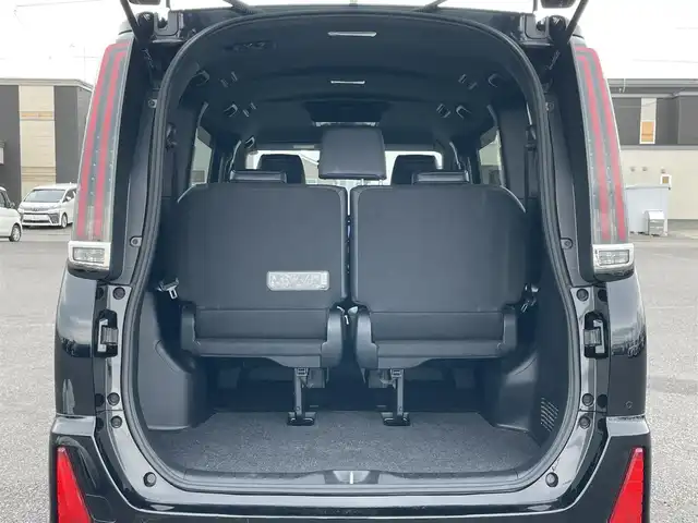 トヨタ ノア Si ダブルバイビーⅡ 道央・札幌 2020(令2)年 5.1万km ブラック ４WD/寒冷地仕様/社外SDナビ/CD/DVD/BT/フルセグ/純正フリップダウンモニター/プリクラッシュセーフティ/横滑り防止装置/クルーズコントロール/クリアランスソナー/バックカメラ/ドライブレコーダー/アイドリングストップ/ワイパーデアイサー/両側パワースライドドア/ハーフレザーシート/ステアリングリモコン/プッシュスタート/スマートキー/LEDヘッドライト/オートライト/電動格納ミラー/ウィンカーミラー/純正フロアマット/ドアバイザー/スペアキー/純正AW付夏タイヤ積込/195/65/R15/2020年/山2mm