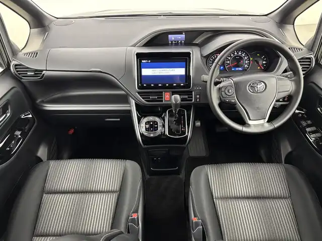 トヨタ ヴォクシー ZS 煌Ⅱ 福岡県 2020(令2)年 2.4万km ブラック 後席モニター　/純正９型ナビ　/バックカメラ　/ビルトインＥＴＣ　/ドラレコ　/クルコン　/コーナーセンサー　/衝突軽減　/レーンキープ　/ＰＫＳＢ　/ＭＴモード付　/両側電動スライドドア　/純正１６インチＡＷ　/ＬＥＤライト