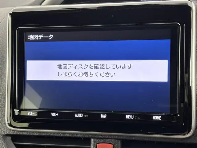 トヨタ ヴォクシー ZS 煌Ⅱ 福岡県 2020(令2)年 2.4万km ブラック 後席モニター　/純正９型ナビ　/バックカメラ　/ビルトインＥＴＣ　/ドラレコ　/クルコン　/コーナーセンサー　/衝突軽減　/レーンキープ　/ＰＫＳＢ　/ＭＴモード付　/両側電動スライドドア　/純正１６インチＡＷ　/ＬＥＤライト