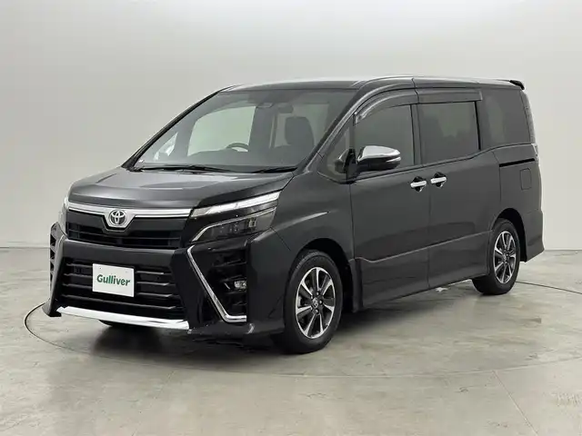 トヨタ ヴォクシー ZS 煌Ⅱ 福岡県 2020(令2)年 2.4万km ブラック 後席モニター　/純正９型ナビ　/バックカメラ　/ビルトインＥＴＣ　/ドラレコ　/クルコン　/コーナーセンサー　/衝突軽減　/レーンキープ　/ＰＫＳＢ　/ＭＴモード付　/両側電動スライドドア　/純正１６インチＡＷ　/ＬＥＤライト