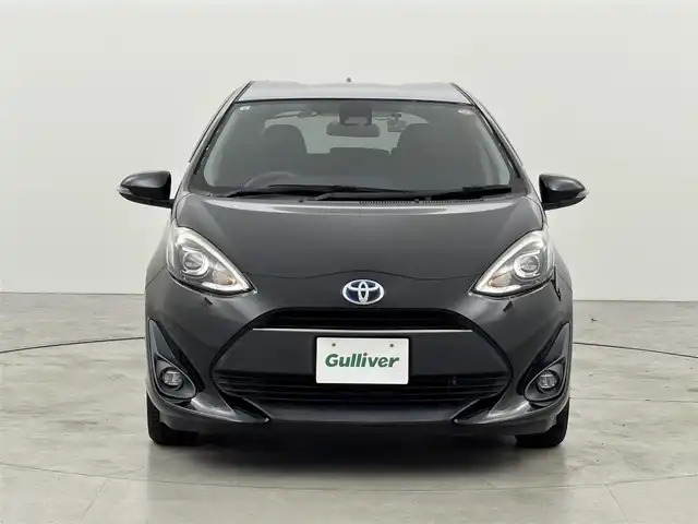 トヨタ アクア G ソフトレザーセレクション 福岡県 2017(平29)年 5.6万km ブラックマイカ 社外ナビ（フルセグＴＶ）　/衝突軽減システム　/レーンキープ　/クルコン　/盗難防止装置　/横滑り防止装置　/アイドリングストップ　/オートライト　/シートヒーター　/ドラレコ　/ビルトインＥＴＣ　/純正フロアマット