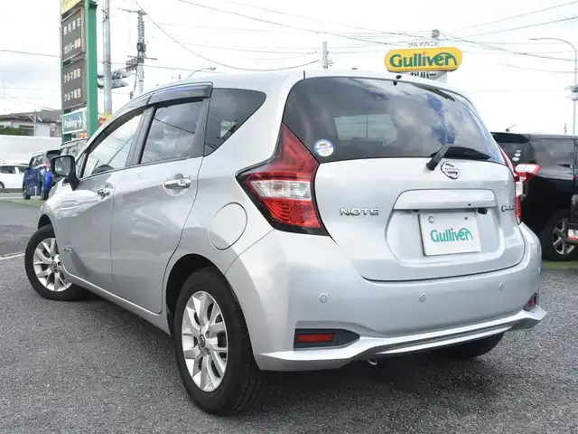 日産 ノート e－パワー X Vセレクション 神奈川県 2020(令2)年 4.1万km ブリリアントシルバー 社外9インチアルパインナビ/Bluetooth/CD/DVD/SD/フルセグTV/全方位カメラ/インテリジェントエマージェンシーブレーキ/レーンキープアシスト/衝突軽減ブレーキ/純正フロアマット/純正サイドバイザー/フロントドライブレコーダー/LEDヘッドライト/オートハイビーム/ETC/インテリジェントキー/スペアキー1本/保証書