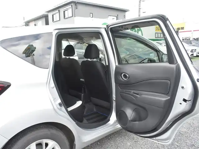 日産 ノート e－パワー X Vセレクション 神奈川県 2020(令2)年 4.1万km ブリリアントシルバー 社外9インチアルパインナビ/Bluetooth/CD/DVD/SD/フルセグTV/全方位カメラ/インテリジェントエマージェンシーブレーキ/レーンキープアシスト/衝突軽減ブレーキ/純正フロアマット/純正サイドバイザー/フロントドライブレコーダー/LEDヘッドライト/オートハイビーム/ETC/インテリジェントキー/スペアキー1本/保証書