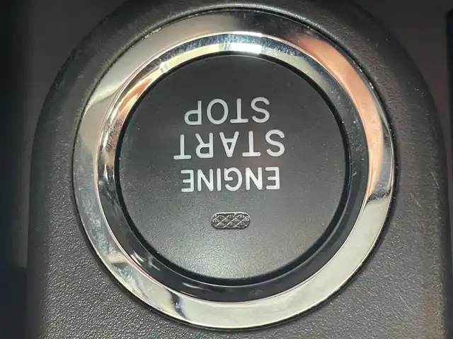 トヨタ タンク カスタムG S 大阪府 2017(平29)年 3.2万km パールホワイトⅢ スマートアシストII/・プリクラッシュセーフティー/・レーンキープアシスト/・誤発進抑制機能/・先行車発進お知らせ機能/純正ナビ/・Bluetooth/CD/DVD/フルセグTV/ラジオ/主要装備/・バックカメラ/・クルーズコントロール/・アイドリングストップ/・横滑り防止装置/・両側パワースライドドア/・純正フロアマット/・純正AW/・LEDヘッドライト/・フォグランプ/・ドライブレコーダー前後/・ETC