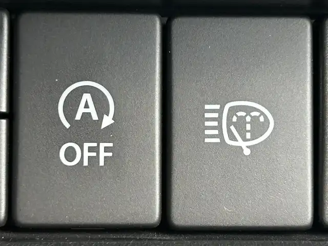 スズキ ジムニー XC 熊本県 2022(令4)年 1.6万km ブルーイッシュブラックパール3 ワンオーナー/純正オーディオ/・AM/FM/CD/AUX/横滑り防止機能/アイドリングストップ/レーンキープアシスト/ダウンヒルアシストコントロール/オートマチックハイビーム/クルーズコントロール/革巻きステアリング/・ステアリングリモコン/オートライト/・LEDライト/・フォグランプ/電動格納ミラー/・ウィンカーミラー/ドアバイザー/純正フロアマット/純正アルミホイール/スマートキー/・スペアキー