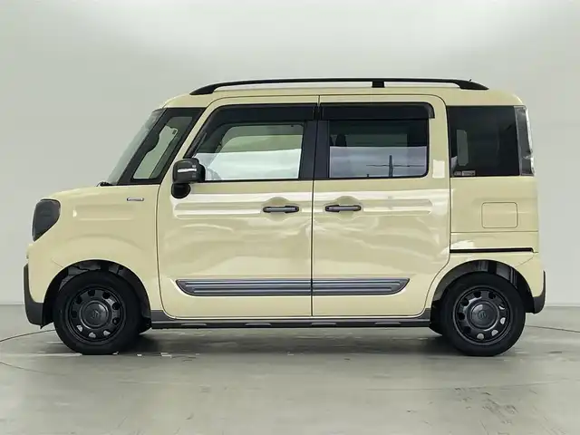 スズキ スペーシア ギア ハイブリッドXZ 群馬県 2020(令2)年 3.2万km シフォンアイボリーM 純正8インチナビ/・AM/FM/CD/DVD/BT/USB/フルセグTV/バックカメラ/ETC/デュアルセンサーブレーキサポートII/誤発進抑制機能/パーキングセンサー/車線逸脱抑制機能/アダプティブクルーズコントロール/ハイビームアシスト/両側パワースライドドア/アイドリングストップ/LEDヘッドライト/スマートキー/プッシュスタート