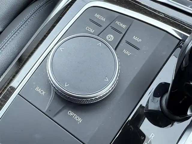 ＢＭＷ ３２０ｉ Mスポーツ 静岡県 2019(平31)年 2.6万km ミネラルホワイト 純正10.25型HDDナビ/（BT/AM/FM/CarPlay/ミラーリング）/バックモニター/衝突軽減/BSM/コーナーセンサー/電動リアゲート/ACC/前後ドラレコ/パドルシフト/オートホールド/ワイヤレス充電/ETC2.0/シートヒーター/純正フロアマット/純正LED/USB/純正アルミホイール/コンフォートアクセス/スペアキー