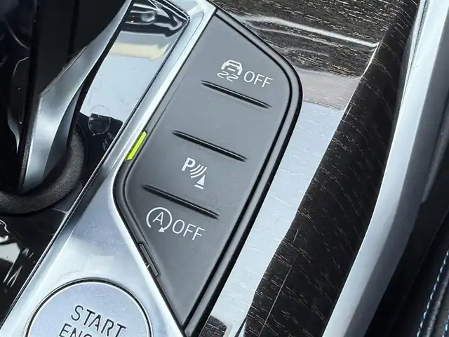 ＢＭＷ ３２０ｉ Mスポーツ 静岡県 2019(平31)年 2.6万km ミネラルホワイト 純正10.25型HDDナビ/（BT/AM/FM/CarPlay/ミラーリング）/バックモニター/衝突軽減/BSM/コーナーセンサー/電動リアゲート/ACC/前後ドラレコ/パドルシフト/オートホールド/ワイヤレス充電/ETC2.0/シートヒーター/純正フロアマット/純正LED/USB/純正アルミホイール/コンフォートアクセス/スペアキー