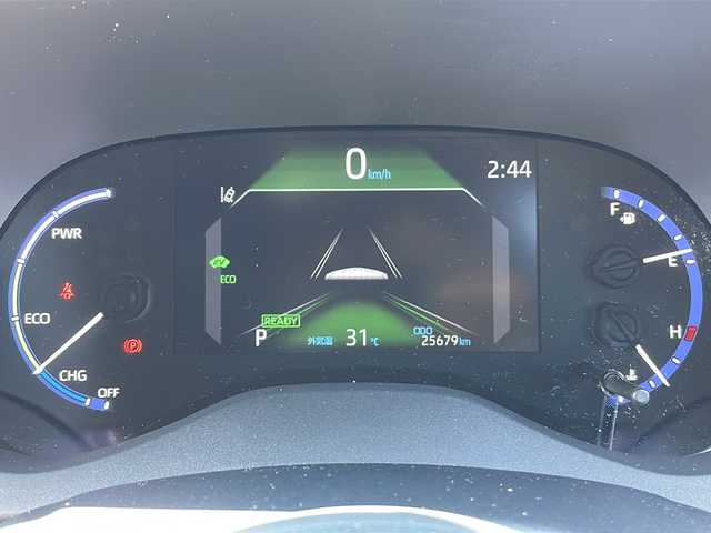 トヨタ ヤリスクロス ハイブリッド Z 三重県 2023(令5)年 2.6万km プラチナホワイトパールマイカ 純正マルチメディア(AM/FM/TV/BT)/フルセグTV/バックカメラ/パワーシート/ハンドルヒーター/前席シートヒーター/電子パーキング/前後ドライブレコーダー/オートハイビーム/レーダークルーズコントロール/コーナーセンサー/レーンキープアシスト/衝突軽減ブレーキ/USB給電ポート/タイプC給電ポート/ハーフレザーシート/革巻きステアリング/LEDヘッドライト/電動格納ミラー/禁煙車