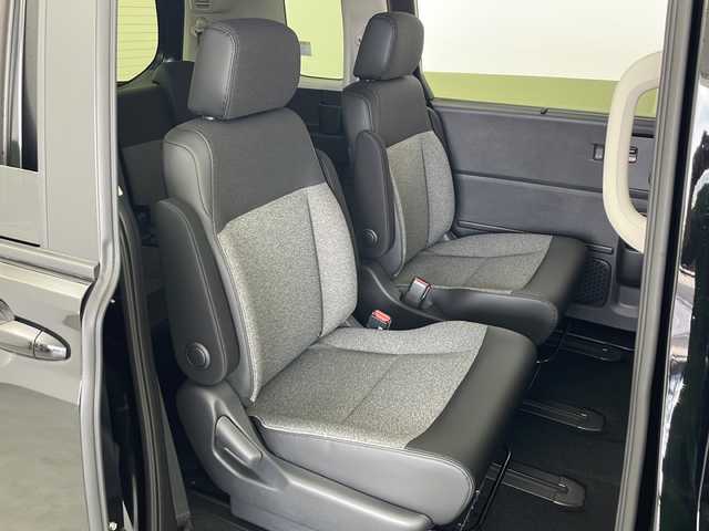 ホンダ フリード ハイブリット e:HEV AIR EX 秋田県 2025(令7)年 0.1万km未満 クリスタルブラックパール ４WD/ワンオーナー　/両側パワースライドドア　/ＬＥＤヘッドライト　/ブラインドスポットモニター　/前席シートヒーター　/レーダークルーズコントロール　/オートライト　/オートエアコン /自動パーキングブレーキ/ブレーキホールド/USBポート/ホンダECON/ハーフレザーシート /革巻きステアリング/ステアリングリモコン装着車両/バックカメラ装着車両/電格ミラー/横滑り防止装置/衝突被害軽減システム/レーン逸脱警報/フロントワイパーデアイサー /純正AW/ウィンカーミラー /コーナーセンサー