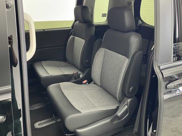 ホンダ フリード ハイブリット e:HEV AIR EX 秋田県 2025(令7)年 0.1万km未満 クリスタルブラックパール ４WD/ワンオーナー　/両側パワースライドドア　/ＬＥＤヘッドライト　/ブラインドスポットモニター　/前席シートヒーター　/レーダークルーズコントロール　/オートライト　/オートエアコン /自動パーキングブレーキ/ブレーキホールド/USBポート/ホンダECON/ハーフレザーシート /革巻きステアリング/ステアリングリモコン装着車両/バックカメラ装着車両/電格ミラー/横滑り防止装置/衝突被害軽減システム/レーン逸脱警報/フロントワイパーデアイサー /純正AW/ウィンカーミラー /コーナーセンサー