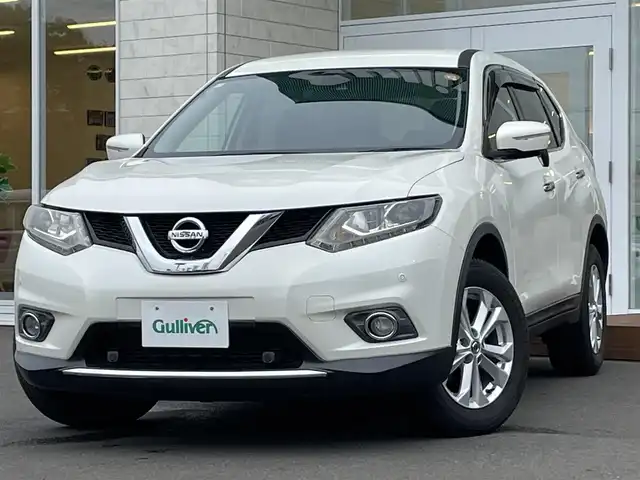 日産 エクストレイル 20X エマージェンシーブレーキ 道央・札幌 2017(平29)年 5.8万km ブリリアントホワイトパール ・４WD/・衝突軽減ブレーキ/・社外ナビ/　CD＆DVD＆USB/・バックカメラ/・コーナーセンサー/・レーンキープアシスト/・前席シートヒーター/・ダウンヒルアシスト/・ドライブレコーダー/・ミラーヒーター/・電動格納ミラー/・カプロンシート/・アイドリングストップ/・プッシュスタート/・スマートキー/・ETC/・純正フロアマット/・ドアバイザー/・ウィンカーミラー/・フォグライト/・LEDヘッドライト