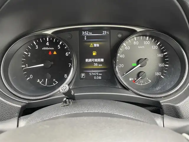 日産 エクストレイル 20X エマージェンシーブレーキ 道央・札幌 2017(平29)年 5.8万km ブリリアントホワイトパール ・４WD/・衝突軽減ブレーキ/・社外ナビ/　CD＆DVD＆USB/・バックカメラ/・コーナーセンサー/・レーンキープアシスト/・前席シートヒーター/・ダウンヒルアシスト/・ドライブレコーダー/・ミラーヒーター/・電動格納ミラー/・カプロンシート/・アイドリングストップ/・プッシュスタート/・スマートキー/・ETC/・純正フロアマット/・ドアバイザー/・ウィンカーミラー/・フォグライト/・LEDヘッドライト