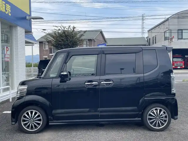 ホンダ Ｎ ＢＯＸ G ターボ SSパッケージ 徳島県 2017(平29)年 8.4万km クリスタルブラックパール (株)IDOMが運営する【じしゃロン徳島店】の自社ローン専用車両になります。こちらは現金またはオートローンご利用時の価格です。自社ローンご希望の方は別途その旨お申付け下さい/社外ナビ/フルセグTV/両側パワースライドドア/シートヒーター　/ETC　/プッシュスタート　/スマートキー