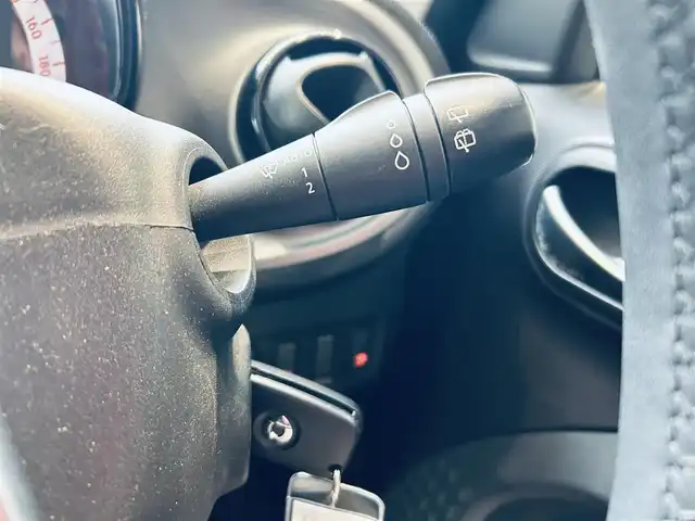 スマート ＭＣＣ スマート フォーフォー プライム 大阪府 2016(平28)年 2.3万km 赤 ワンオーナー/ガラスルーフ/レザーシート/シートヒーター/純正15インチAW/クリアランスソナー/クルーズコントロール/USB/AUX/Bluetooth/純正フロアマット/リモコンキー/アイドリングストップ/ETC