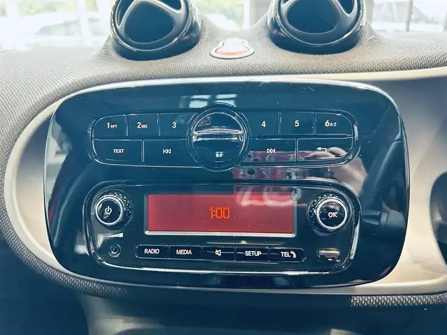 スマート ＭＣＣ スマート フォーフォー プライム 大阪府 2016(平28)年 2.3万km 赤 ワンオーナー/ガラスルーフ/レザーシート/シートヒーター/純正15インチAW/クリアランスソナー/クルーズコントロール/USB/AUX/Bluetooth/純正フロアマット/リモコンキー/アイドリングストップ/ETC