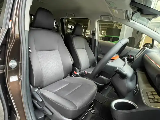 トヨタ シエンタ G 大阪府 2021(令3)年 3.4万km ヴィンテージブラウンパールクリスタルシャイン 純正ナビ（フルセグ、Ｂｌｕｅｔｏｏｔｈ接続）　衝突軽減システム　クリアランスソナー　両側パワースライドドア　バックカメラ　ドライブレコーダー　ビルトインＥＴＣ　プッシュスタート　スマートキー