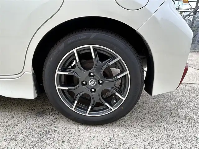 日産 ノート e－パワー ニスモ 長崎県 2017(平29)年 7.1万km ブリリアントホワイトパール 純正メモリナビ/（CD/BD/BT/フルセグ）/バックカメラ/衝突軽減システム/レーンアシスト/オートライト/ETC/スマートキー/プッシュスタート/電動格納ミラー/純正16インチAW