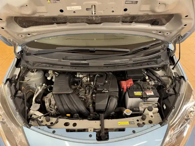 日産 ノート X 群馬県 2015(平27)年 4.8万km ソニックブルー 安全性能/・エマージェンシーブレーキ/・車線逸脱防止警報/純正SDナビ/　　フルセグ/BT/SD/    FM/AM/CD/DVD/アラウンドビューモニター/オートLEDヘッドライト/フォグランプ/スマートキー/電動格納ウィンカーミラー/純正フロアマット/純正ドアバイザー/前後ドライブレコーダー