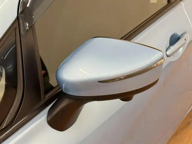 日産 ノート X 群馬県 2015(平27)年 4.8万km ソニックブルー 安全性能/・エマージェンシーブレーキ/・車線逸脱防止警報/純正SDナビ/　　フルセグ/BT/SD/    FM/AM/CD/DVD/アラウンドビューモニター/オートLEDヘッドライト/フォグランプ/スマートキー/電動格納ウィンカーミラー/純正フロアマット/純正ドアバイザー/前後ドライブレコーダー