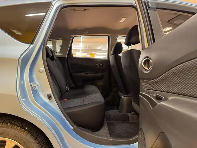 日産 ノート X 群馬県 2015(平27)年 4.8万km ソニックブルー 安全性能/・エマージェンシーブレーキ/・車線逸脱防止警報/純正SDナビ/　　フルセグ/BT/SD/    FM/AM/CD/DVD/アラウンドビューモニター/オートLEDヘッドライト/フォグランプ/スマートキー/電動格納ウィンカーミラー/純正フロアマット/純正ドアバイザー/前後ドライブレコーダー