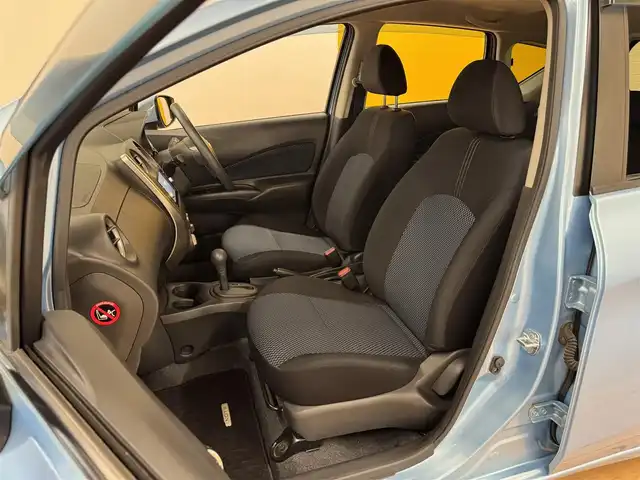 日産 ノート X 群馬県 2015(平27)年 4.8万km ソニックブルー 安全性能/・エマージェンシーブレーキ/・車線逸脱防止警報/純正SDナビ/　　フルセグ/BT/SD/    FM/AM/CD/DVD/アラウンドビューモニター/オートLEDヘッドライト/フォグランプ/スマートキー/電動格納ウィンカーミラー/純正フロアマット/純正ドアバイザー/前後ドライブレコーダー