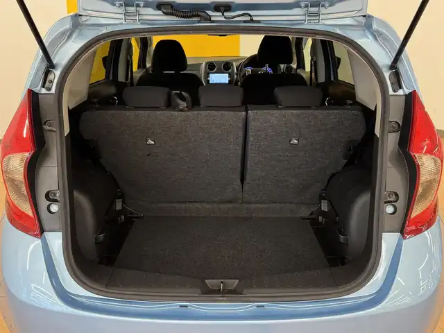 日産 ノート X 群馬県 2015(平27)年 4.8万km ソニックブルー 安全性能/・エマージェンシーブレーキ/・車線逸脱防止警報/純正SDナビ/　　フルセグ/BT/SD/    FM/AM/CD/DVD/アラウンドビューモニター/オートLEDヘッドライト/フォグランプ/スマートキー/電動格納ウィンカーミラー/純正フロアマット/純正ドアバイザー/前後ドライブレコーダー