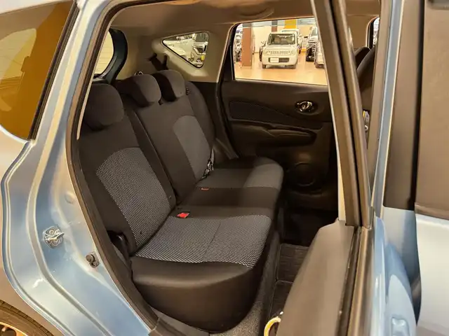 日産 ノート X 群馬県 2015(平27)年 4.8万km ソニックブルー 安全性能/・エマージェンシーブレーキ/・車線逸脱防止警報/純正SDナビ/　　フルセグ/BT/SD/    FM/AM/CD/DVD/アラウンドビューモニター/オートLEDヘッドライト/フォグランプ/スマートキー/電動格納ウィンカーミラー/純正フロアマット/純正ドアバイザー/前後ドライブレコーダー