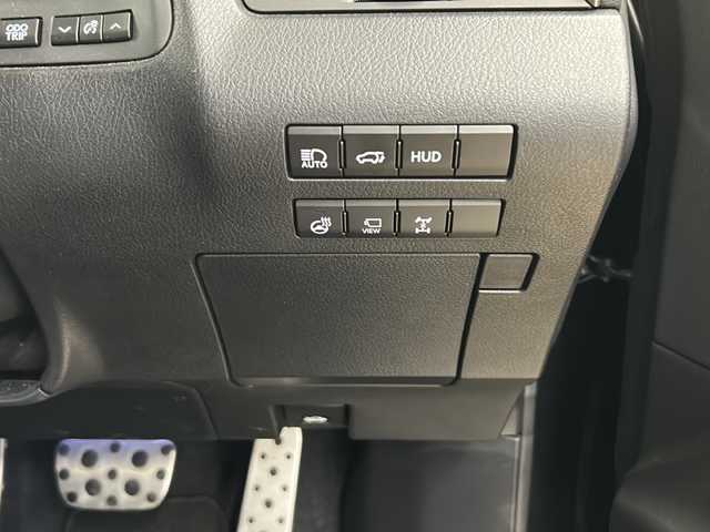 レクサス ＲＸ 200t Fスポーツ 道央・札幌 2017(平29)年 5.8万km グラファイトブラックガラスフレーク ・4WD/・純正ナビ/フルセグTV/DVD/CD/SD/BT/・パノラミックビューモニター/・ドライブレコーダー/・パワーバックドア/・プリクラッシュセーフティ/・レーダークルーズコントロール/・レーンキーピングアシスト/・ブラインドスポットモニター/・インテリジェントクリアランスソナー/・ヘッドアップディスプレイ/・パドルシフト/・オートマチックハイビーム/・ステアリングヒーター/・レザーシート/・前席シートヒーター/ベンチレーション/・横滑り防止/・アイドリングストップ/・LEDヘッドライト/・LEDフォグ/・ビルトインETC/・プッシュスタート/・スマートキー/・電格ミラー/・ミラーヒーター/・シーケンシャルウインカー/・夏タイヤ純正20インチAW積込