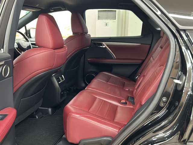 レクサス ＲＸ 200t Fスポーツ 道央・札幌 2017(平29)年 5.8万km グラファイトブラックガラスフレーク ・4WD/・純正ナビ/フルセグTV/DVD/CD/SD/BT/・パノラミックビューモニター/・ドライブレコーダー/・パワーバックドア/・プリクラッシュセーフティ/・レーダークルーズコントロール/・レーンキーピングアシスト/・ブラインドスポットモニター/・インテリジェントクリアランスソナー/・ヘッドアップディスプレイ/・パドルシフト/・オートマチックハイビーム/・ステアリングヒーター/・レザーシート/・前席シートヒーター/ベンチレーション/・横滑り防止/・アイドリングストップ/・LEDヘッドライト/・LEDフォグ/・ビルトインETC/・プッシュスタート/・スマートキー/・電格ミラー/・ミラーヒーター/・シーケンシャルウインカー/・夏タイヤ純正20インチAW積込