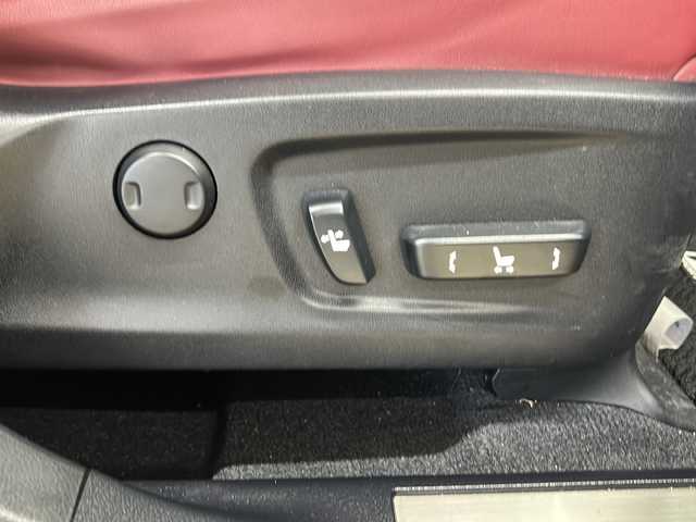 レクサス ＲＸ 200t Fスポーツ 道央・札幌 2017(平29)年 5.8万km グラファイトブラックガラスフレーク ・4WD/・純正ナビ/フルセグTV/DVD/CD/SD/BT/・パノラミックビューモニター/・ドライブレコーダー/・パワーバックドア/・プリクラッシュセーフティ/・レーダークルーズコントロール/・レーンキーピングアシスト/・ブラインドスポットモニター/・インテリジェントクリアランスソナー/・ヘッドアップディスプレイ/・パドルシフト/・オートマチックハイビーム/・ステアリングヒーター/・レザーシート/・前席シートヒーター/ベンチレーション/・横滑り防止/・アイドリングストップ/・LEDヘッドライト/・LEDフォグ/・ビルトインETC/・プッシュスタート/・スマートキー/・電格ミラー/・ミラーヒーター/・シーケンシャルウインカー/・夏タイヤ純正20インチAW積込