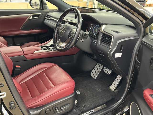 レクサス ＲＸ 200t Fスポーツ 道央・札幌 2017(平29)年 5.8万km グラファイトブラックガラスフレーク ・4WD/・純正ナビ/フルセグTV/DVD/CD/SD/BT/・パノラミックビューモニター/・ドライブレコーダー/・パワーバックドア/・プリクラッシュセーフティ/・レーダークルーズコントロール/・レーンキーピングアシスト/・ブラインドスポットモニター/・インテリジェントクリアランスソナー/・ヘッドアップディスプレイ/・パドルシフト/・オートマチックハイビーム/・ステアリングヒーター/・レザーシート/・前席シートヒーター/ベンチレーション/・横滑り防止/・アイドリングストップ/・LEDヘッドライト/・LEDフォグ/・ビルトインETC/・プッシュスタート/・スマートキー/・電格ミラー/・ミラーヒーター/・シーケンシャルウインカー/・夏タイヤ純正20インチAW積込