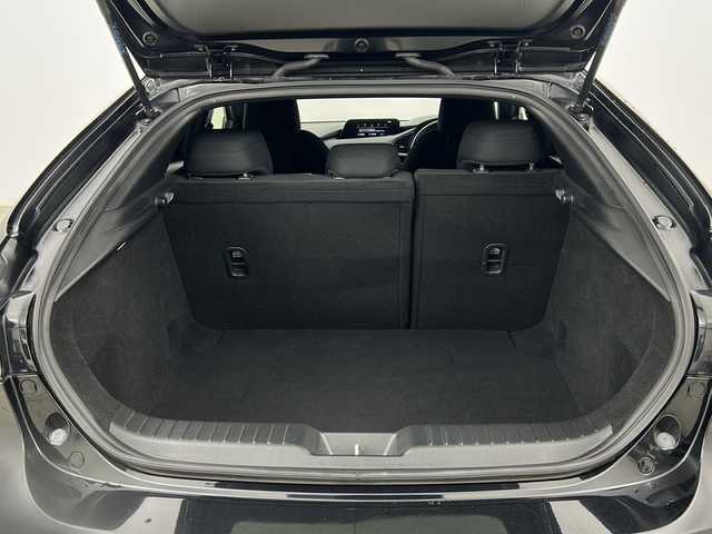 マツダ マツダ３ファストバック 15S ツーリング 宮城県 2019(令1)年 3.5万km ジェットブラックマイカ 禁煙車/３６０°セーフティパッケージ/・３６０°ビュー・モニター/・ドライバー・モニタリング/i-ACTIVSENSE/・スマートブレーキサポート/・ハイビームコントロールシステム/・ブラインドスポットモニタリング/・マツダレーダークルーズコントロール/・レーンキープ・アシスト・システム/ヘッドアップディスプレイ/マツダコネクトナビ/・CD.DVD.SD.BT.USB/フルセグTV/前後ドライブレコーダー/ビルトインETC/LEDヘッドライト/アイドリングストップ/横滑り防止装置/ステアリングスイッチ/電動パーキングブレーキ/オートホールド機能/純正18インチアルミホイール/純正フロアマット/プッシュスタート/スマートキー