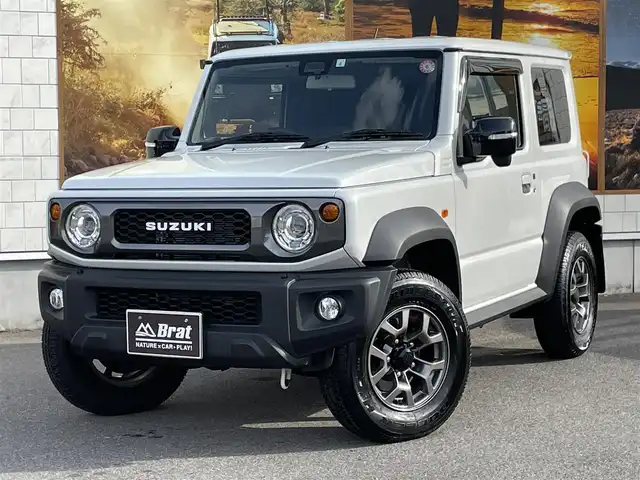 スズキ ジムニー シエラ JC 愛知県 2023(令5)年 1.1万km ピュアホワイトP AIS検査済み/社外CDオーディオ/クルーズコントロール/スズキセーフティー/SUZUKIグリル/スマートキー/オートライト/マッドフラップ/純正フロアマット/ETC