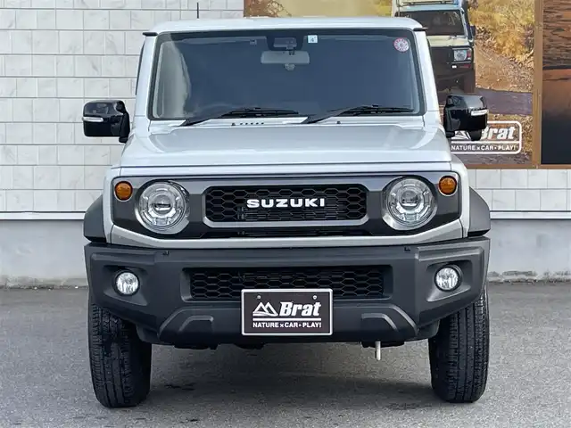 スズキ ジムニー シエラ JC 愛知県 2023(令5)年 1.1万km ピュアホワイトP AIS検査済み/社外CDオーディオ/クルーズコントロール/スズキセーフティー/SUZUKIグリル/スマートキー/オートライト/マッドフラップ/純正フロアマット/ETC