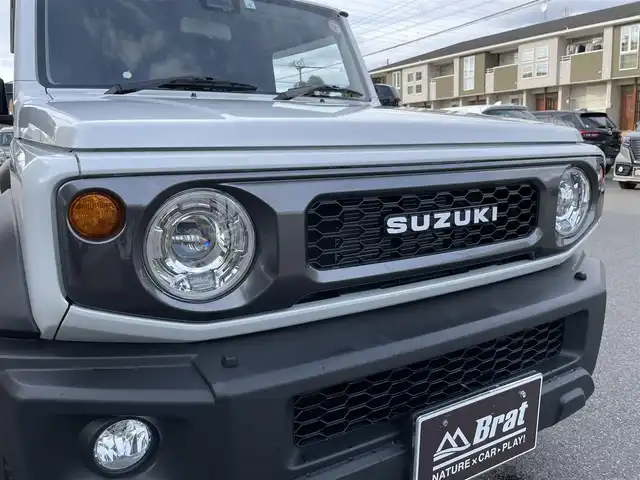 スズキ ジムニー シエラ JC 愛知県 2023(令5)年 1.1万km ピュアホワイトP AIS検査済み/社外CDオーディオ/クルーズコントロール/スズキセーフティー/SUZUKIグリル/スマートキー/オートライト/マッドフラップ/純正フロアマット/ETC