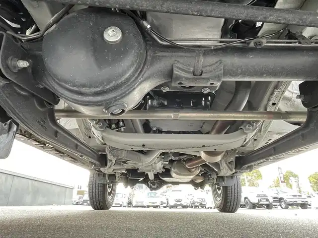 スズキ ジムニー シエラ JC 愛知県 2023(令5)年 1.1万km ピュアホワイトP AIS検査済み/社外CDオーディオ/クルーズコントロール/スズキセーフティー/SUZUKIグリル/スマートキー/オートライト/マッドフラップ/純正フロアマット/ETC