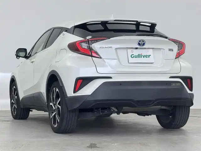 トヨタ Ｃ－ＨＲ G 愛知県 2018(平30)年 8.2万km ホワイトパールクリスタルシャイン 純正９インチナビ　/（フルセグ／ＢＴ／ＣＤ／ＤＶＤ）　/レーダークルーズコントロール　/バックモニター　/ブラインドスポットモニター　/衝突軽減システム /コーナーセンサー　/レーンキープアシスト　/ハーフレザーシート（ブラック）/前席シートヒーター　/ドライブレコーダー /ETC /純正AW