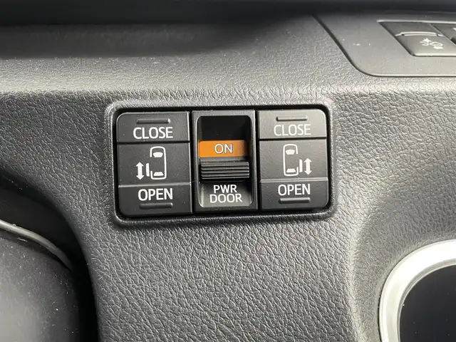 トヨタ シエンタ ハイブリッド G クエロ 埼玉県 2018(平30)年 5.4万km ホワイトパールクリスタルシャイン 純正ナビ/(Bluetooth/CD/DVD/AM/FM)/地デジフルセグ/バックカメラ/ETC/両側パワースライドドア/オートマチックハイビーム/衝突軽減ブレーキ/車線逸脱警報/先行車発進お知らせ機能/ドライブモードセレクト/プッシュスタート/ステアリングリモコン/ウィンカーミラー/フロントフォグランプ/社外フロアマット/純正ドアバイザー