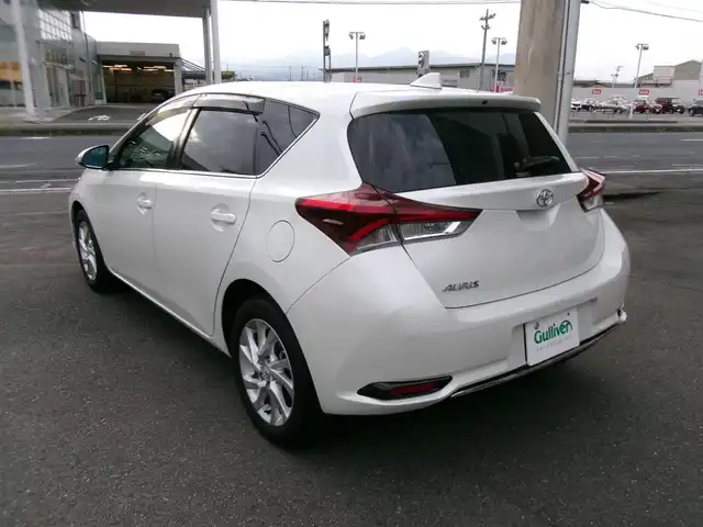 トヨタ オーリス 150X Sパッケージ 群馬県 2018(平30)年 1.8万km ホワイトパールクリスタルシャイン ワンオーナー/社外メモリーナビ・ワンセグTV/　(MDV-L404W)/Toyota Safety Sense C/純正LEDヘッドライト/純正16インチアルミホイール/レインクリアリングブルーミラー/リモコンEGスターター/　(LEDアンサーバックタイプ)/スマートキー＆プッシュスタート/インテリアイルミネーション/社外ETC/R1.2.3.5.7年記録簿/保証書＆取説