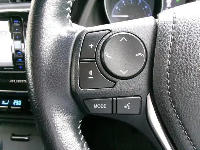 トヨタ オーリス 150X Sパッケージ 群馬県 2018(平30)年 1.8万km ホワイトパールクリスタルシャイン ワンオーナー/社外メモリーナビ・ワンセグTV/　(MDV-L404W)/Toyota Safety Sense C/純正LEDヘッドライト/純正16インチアルミホイール/レインクリアリングブルーミラー/リモコンEGスターター/　(LEDアンサーバックタイプ)/スマートキー＆プッシュスタート/インテリアイルミネーション/社外ETC/R1.2.3.5.7年記録簿/保証書＆取説