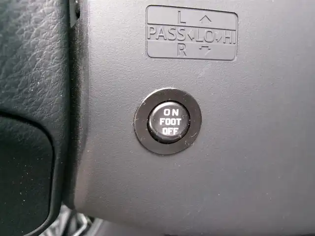 トヨタ オーリス 150X Sパッケージ 群馬県 2018(平30)年 1.8万km ホワイトパールクリスタルシャイン ワンオーナー/社外メモリーナビ・ワンセグTV/　(MDV-L404W)/Toyota Safety Sense C/純正LEDヘッドライト/純正16インチアルミホイール/レインクリアリングブルーミラー/リモコンEGスターター/　(LEDアンサーバックタイプ)/スマートキー＆プッシュスタート/インテリアイルミネーション/社外ETC/R1.2.3.5.7年記録簿/保証書＆取説