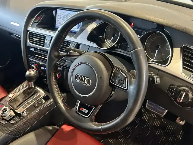 アウディ Ｓ５ スポーツバック 道央・札幌 2014(平26)年 4万km モンスーングレーメタリック サンルーフ/Bang＆Olufsen/アシスタンスパッケージ/赤黒コンビレザー/シートヒーター/パワーシート/ACC/レーンキープアシスト/サイドアシスト/バックカメラ/パーキングエイド/前後ドラレコ/ETC/GPSレーダ/スタッドレスタイヤAWセット積込み/保証書、取説、スペアキー１本