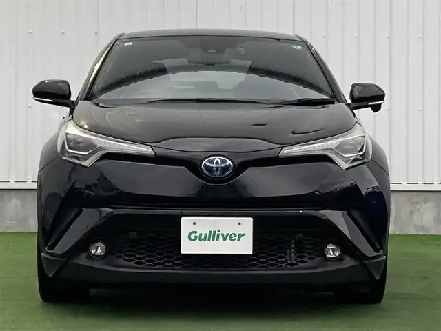トヨタ Ｃ－ＨＲ G モード ネロ 香川県 2019(平31)年 5.6万km ブラックマイカ 登録時走行距離：55714km/純正SDナビゲーション/【AM/FM/フルセグ/Bluetooth/HDMI/CD/DVD】/トヨタセーフティセンス/→プリクラッシュセーフティシステム/→LDA（レーンディパーチャーアラート）/→レーダークルーズコントロール/→AHB（オートハイビーム）/シートヒーター（前席）/コーナーセンサー（前後）/ビルトインETC/LEDオートライト/LEDフォグランプ/オートホールド付きブレーキ/ドライブレコーダー/純正18インチアルミホイール/純正フロアマット/スペアキー/スマートキー/プッシュスタート