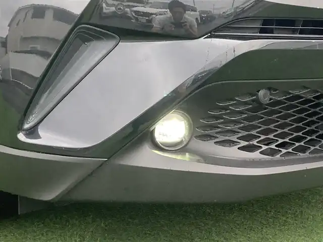 トヨタ Ｃ－ＨＲ G モード ネロ 香川県 2019(平31)年 5.6万km ブラックマイカ 登録時走行距離：55714km/純正SDナビゲーション/【AM/FM/フルセグ/Bluetooth/HDMI/CD/DVD】/トヨタセーフティセンス/→プリクラッシュセーフティシステム/→LDA（レーンディパーチャーアラート）/→レーダークルーズコントロール/→AHB（オートハイビーム）/シートヒーター（前席）/コーナーセンサー（前後）/ビルトインETC/LEDオートライト/LEDフォグランプ/オートホールド付きブレーキ/ドライブレコーダー/純正18インチアルミホイール/純正フロアマット/スペアキー/スマートキー/プッシュスタート