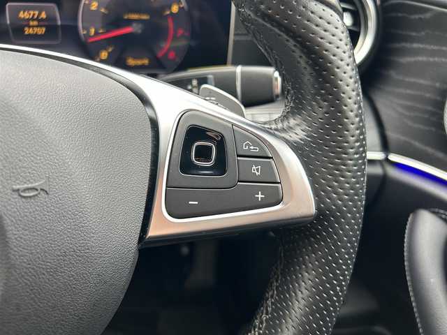 メルセデス・ベンツ Ｅ２００ SW アバンギャルド スポーツ 東京都 2018(平30)年 2.5万km ダイヤモンドホワイト レザーパッケージ/レーダーセーフティパッケージ/ナッパ革シート/エアバランスパッケージ/Burmesterサラウンドサウンドシステム/純正HDDナビ/360度カメラシステム/アクティブパーキングアシスト/アクティブディスタンスディストロニック/アクティブレーンチェンジアシスト/アクティブエマージェンシーストップアシスト/アクティブブラインドスポットアシスト/アクティブレーンキーピングアシスト/ステアリングパイロット/アクティブブレーキアシスト/緊急回避補助システム/トラフィックサインアシスト/パワーバックドア/マルチビームLEDヘッドライト/アダプティブハイビームアシストプラス/純正19インチアルミホイール/ブラッシュアッシュ木目調インパネ加飾/革巻きステアリングホイール/ステンレス製ペダル/メモリー付きパワーシート/シートヒーター/前後ドライブレコーダー/ETC2.0/パドルシフト/ステアリングスイッチ/プッシュスタート/電動格納ミラー/フロアマット/保証書/取扱説明書/スペアキー